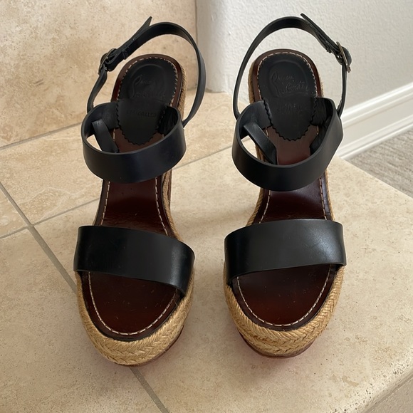 CHRISTIAN LOUBOUTIN HEEL - Picture 2 of 5